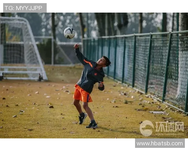 著名球星足球训练技巧解析与实践方法全面揭秘
